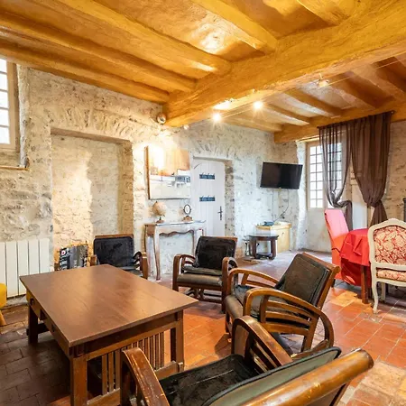 Les Remparts Wifi - Terrasse Sainte-Suzanne (Mayenne)