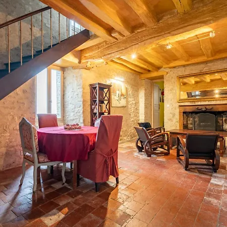 Les Remparts Wifi - Terrasse Holiday home Sainte-Suzanne (Mayenne)